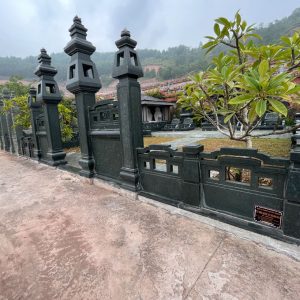 Cổng Khu Lăng Mộ Đá Mẫu 5 – Kiến Trúc Tâm Linh Bền Vững