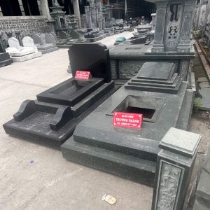 Mộ Ngai Mẫu 4 (Mộ Không Mái) Đá Xanh Rêu – Đá Tâm Phúc