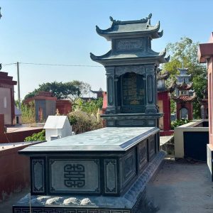 Lăng đơn đá xanh rêu